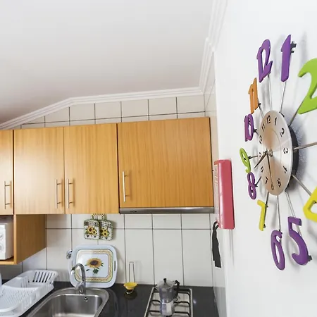 Oliveira Apartment