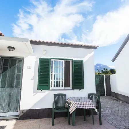 Oliveira Apartment