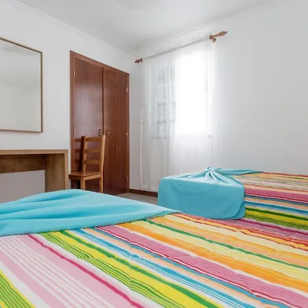 Apartment Oliveira *