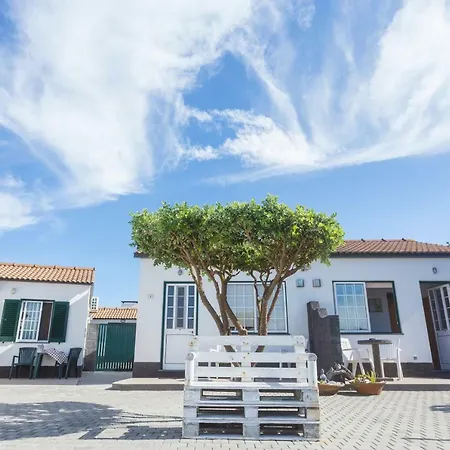 Apartment Oliveira *