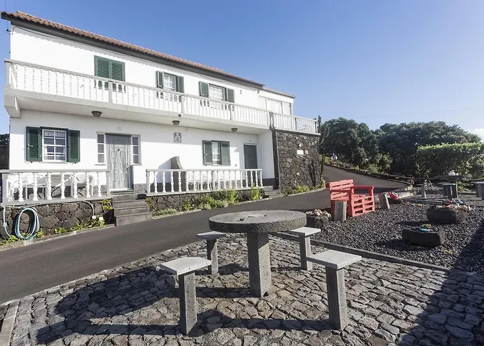 Oliveira * Madalena (Azores)