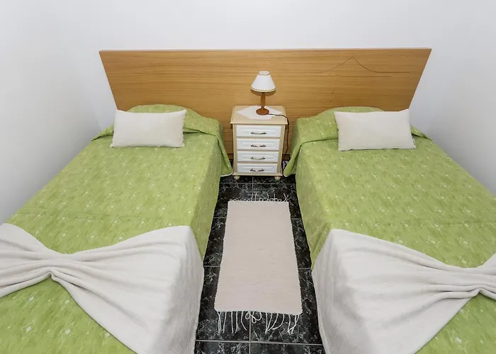 Oliveira * Madalena (Azores)