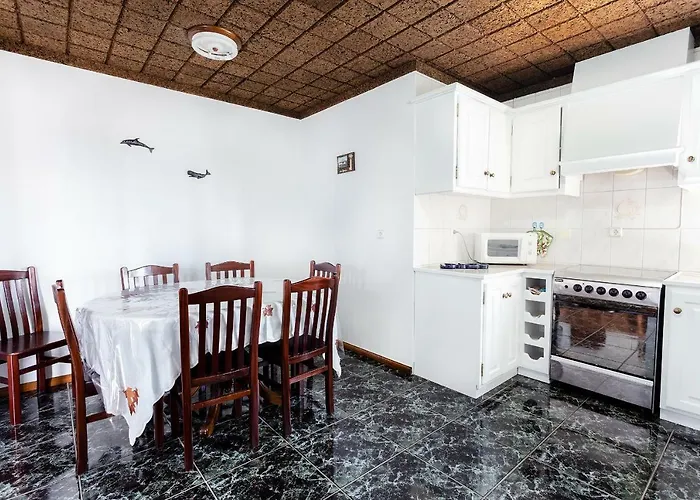 Oliveira Madalena (Azores)